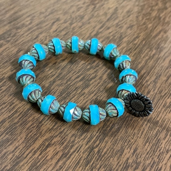 Jewelry - Sunflower boho bracelet with blue accents stretchy
